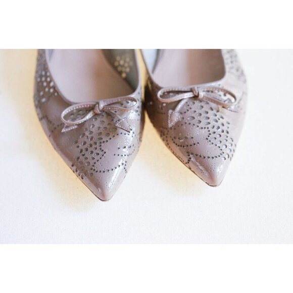 Sante Borella Nude Laser Cut Out Pointy Toe Bow  Accent Flats 40 - Picture 8 of 10